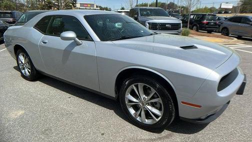 2022 Dodge Challenger SXT