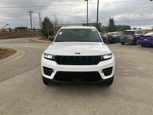 2024 Jeep Grand Cherokee Laredo