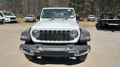 Bright White Clearcoat 2026 Jeep Gladiator Sport