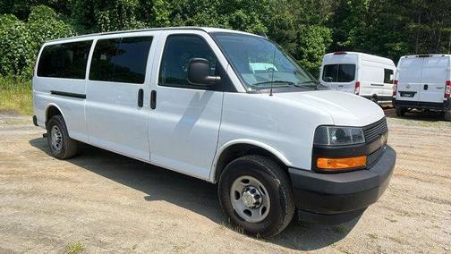 2022 Chevrolet Express 3500 LS