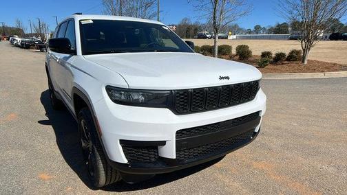 2025 Jeep Grand Cherokee L Laredo