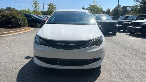 2026 Chrysler Voyager LX