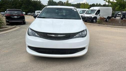 2026 Chrysler Voyager LX