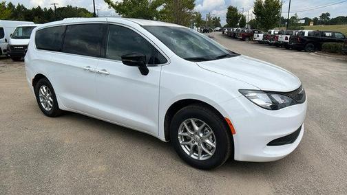 2026 Chrysler Voyager LX