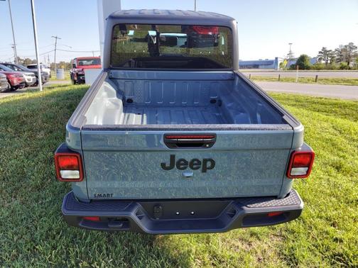 2024 Jeep Gladiator Sport