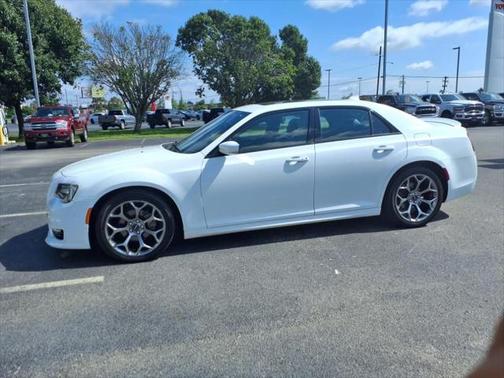 2018 Chrysler 300 S