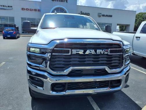 2025 RAM 2500 Tradesman Crew Cab 4x4 6'4' Box