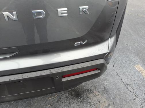2024 Nissan Pathfinder SV FWD