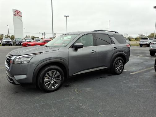 2024 Nissan Pathfinder SV FWD