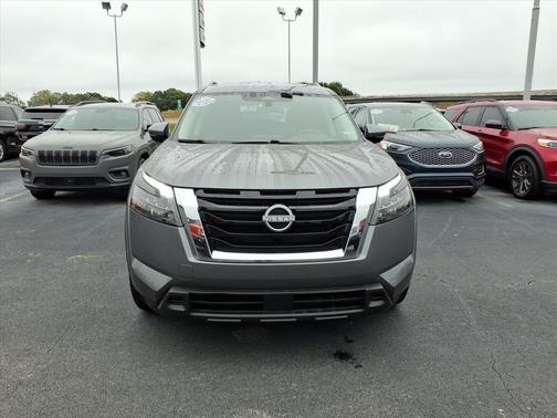 2024 Nissan Pathfinder SV FWD
