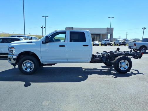 2026 RAM 3500 Tradesman Crew Cab 4x4 8' Box
