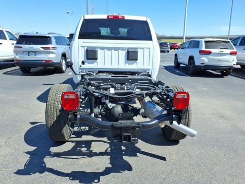 2026 RAM 3500 Tradesman Crew Cab 4x4 8' Box