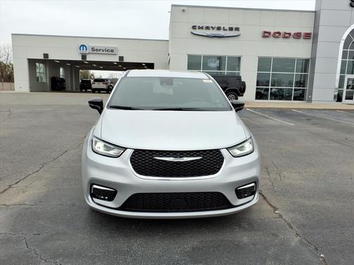 2026 Chrysler Pacifica L