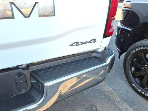 2026 RAM 3500 Tradesman Crew Cab 4x4 8' Box