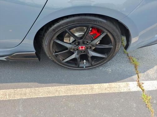 2024 Honda Civic Type R Base (M6)