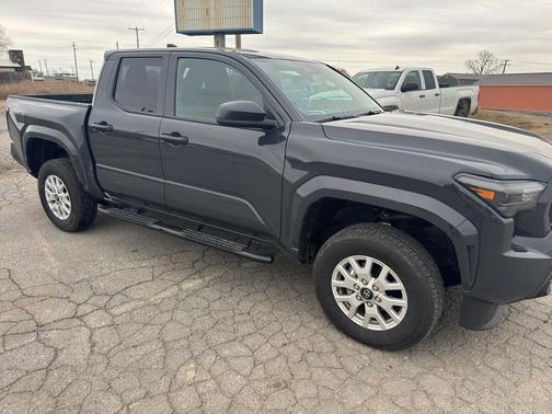 2025 Toyota Tacoma SR