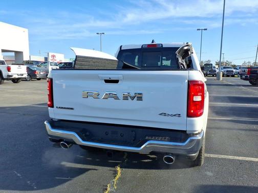 Bright White Clearcoat 2026 RAM 1500 Laramie