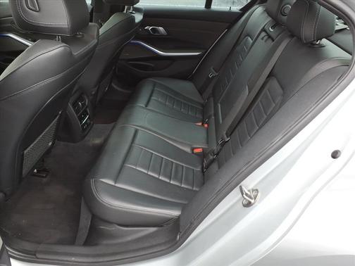 2019 BMW 330 330i