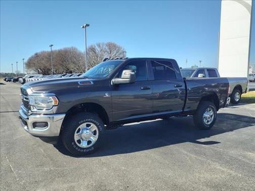 2024 RAM 2500 Tradesman Crew Cab 4x4 6'4' Box
