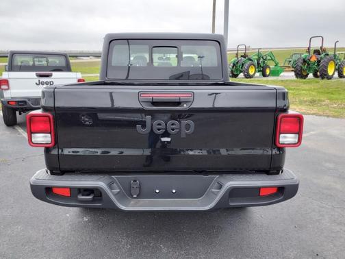 2024 Jeep Gladiator Sport