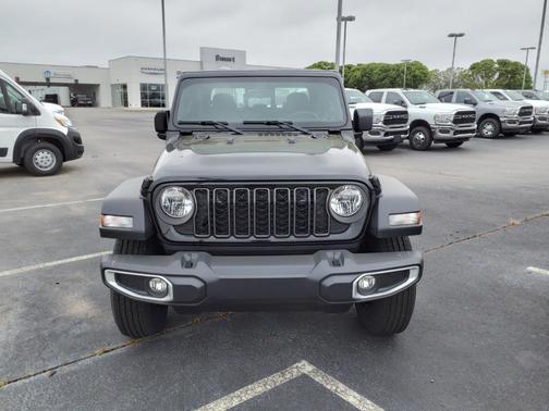 2024 Jeep Gladiator Sport