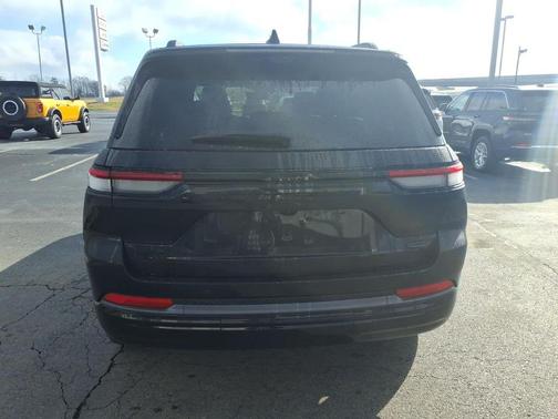 2026 Jeep Grand Cherokee Summit