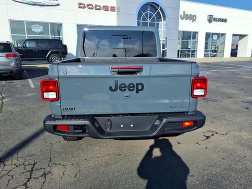 2026 Jeep Gladiator Sahara 4x4