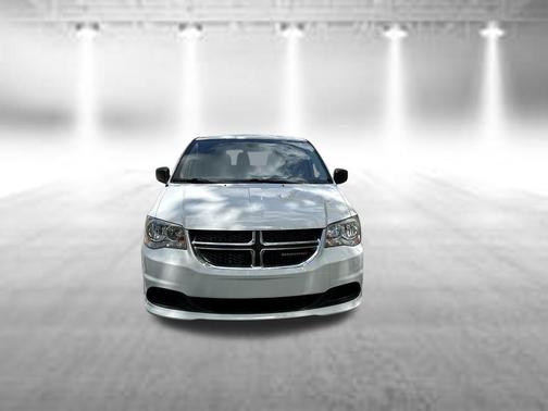 White Knuckle Clearcoat 2019 Dodge Grand Caravan SE