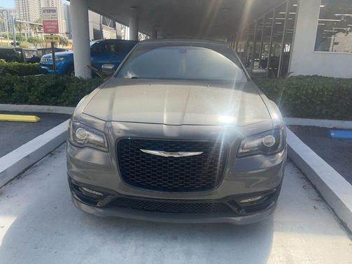 Ceramic Gray Clearcoat 2019 Chrysler 300 S
