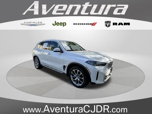 White Metallic 2025 BMW X5 xDrive40i