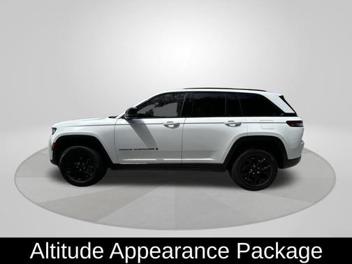 2024 Jeep Grand Cherokee Laredo