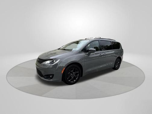 2020 Chrysler Pacifica Touring-L Plus