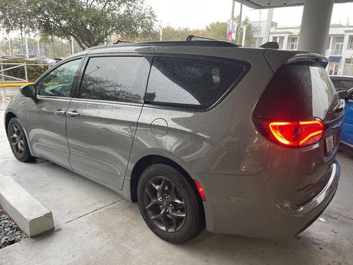 2020 Chrysler Pacifica Touring-L Plus