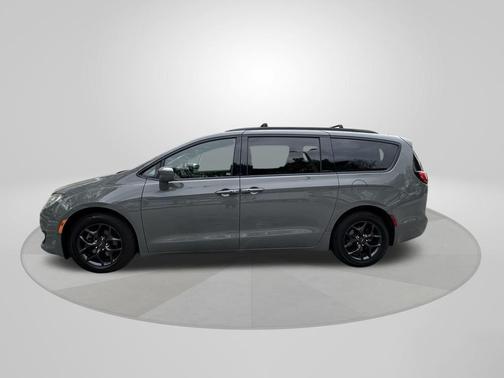 2020 Chrysler Pacifica Touring-L Plus
