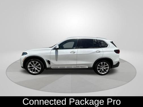 White Metallic 2024 BMW X5 xDrive40i
