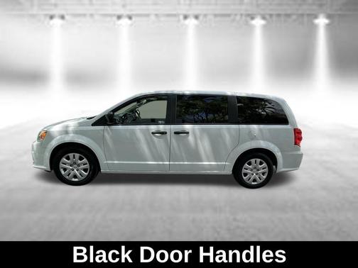 White Knuckle Clearcoat 2019 Dodge Grand Caravan SE
