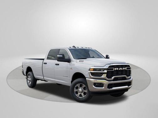 Bright White Clearcoat 2026 RAM 2500 Big Horn