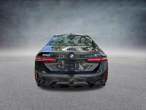 Dark Graphite 2025 BMW 530 i