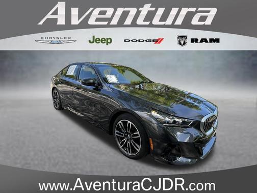 Dark Graphite 2025 BMW 530 i