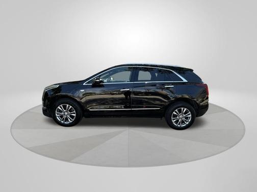 Stellar Black Metallic 2020 Cadillac XT5 Premium Luxury