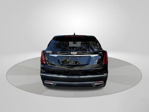 Stellar Black Metallic 2020 Cadillac XT5 Premium Luxury