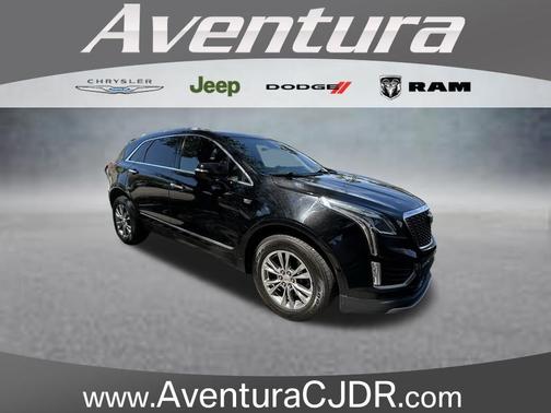 Stellar Black Metallic 2020 Cadillac XT5 Premium Luxury