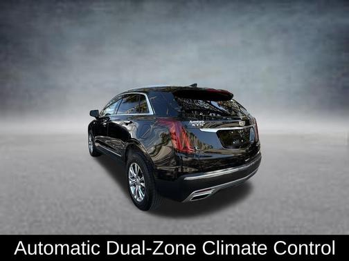 Stellar Black Metallic 2020 Cadillac XT5 Premium Luxury