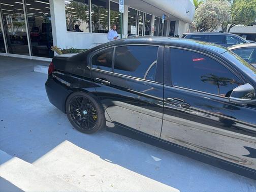 Jet Black 2014 BMW 320 i