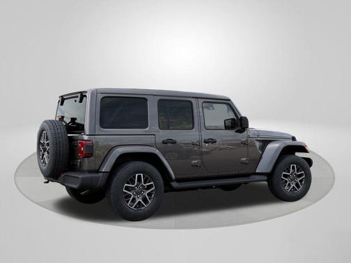 Granite Crystal Clearcoat Metallic 2026 Jeep Wrangler Sahara