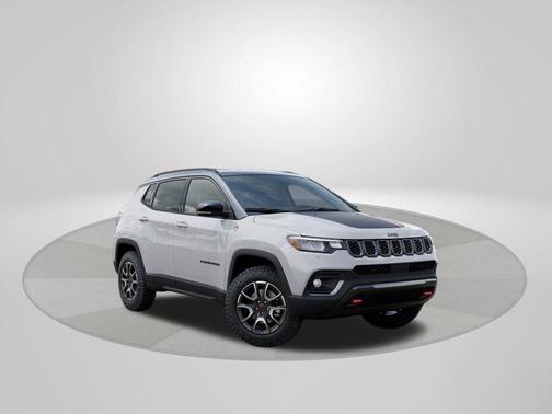 Bright White Clearcoat 2026 Jeep Compass Trailhawk
