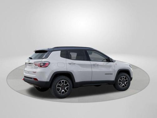 Bright White Clearcoat 2026 Jeep Compass Trailhawk