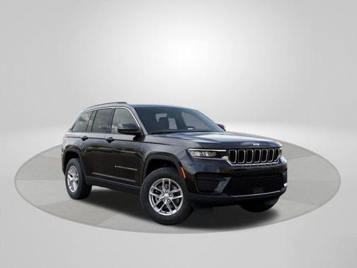 Diamond Black 2026 Jeep Grand Cherokee Laredo X
