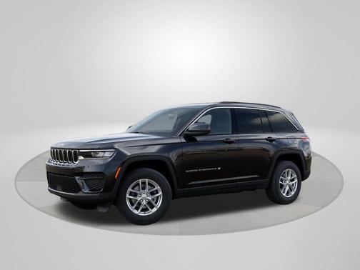 Diamond Black 2026 Jeep Grand Cherokee Laredo X