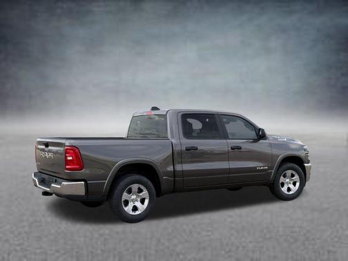 Granite Crystal Clearcoat Metallic 2025 RAM 1500 Big Horn/Lone Star